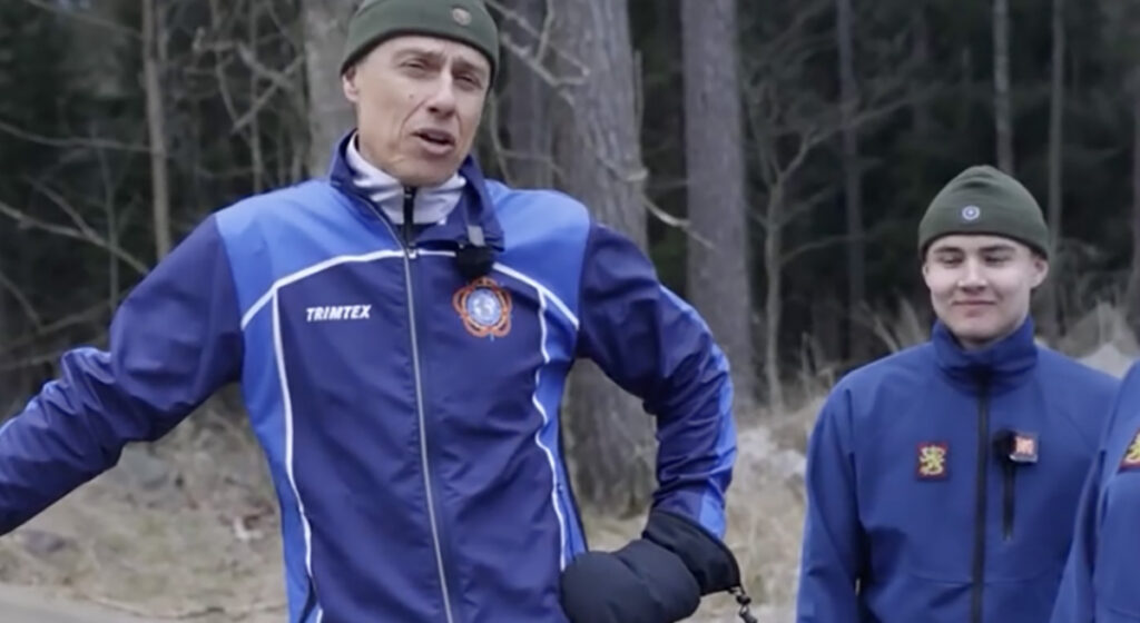 VIDEO: Soome president tegi trenni koos ajateenijatega