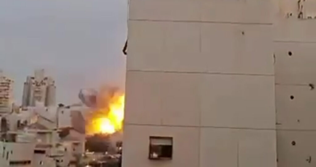 Sõda jätkub: Iraan korraldas Iisraeli vastu võimsa raketirünnaku