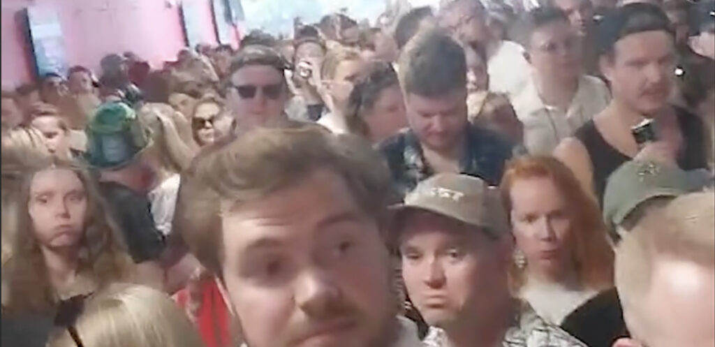 Helsingi festivalil tunded kuumenesid – inimesed olid nördinud pikkade sabade pärast