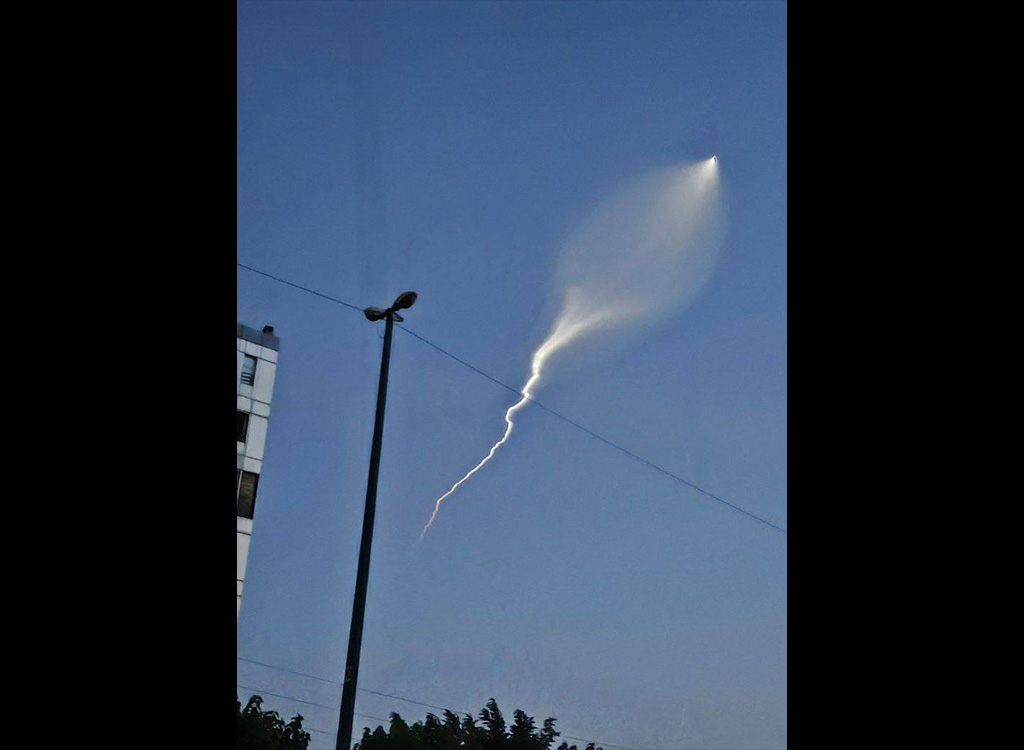 VIDEO: mingi imelik relv on Iraagi kohal