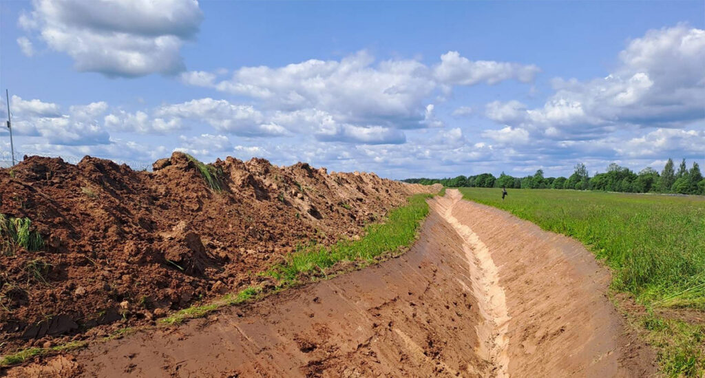 Eesti alustas kagupiiril tõkestuskraavide rajamist