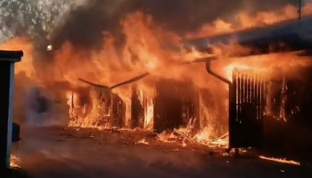 Soomes põles ridaelamu