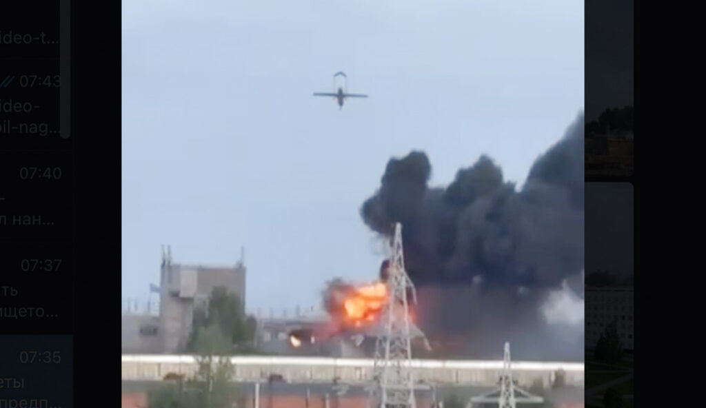 VIDEO: Venemaal langes droonirünnaku alla sõjatehas