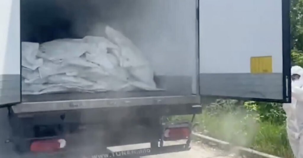 VIDEO: Venemaa on valmis üle andma tuhanded ukrainlaste surnukehad, aga Ukraina ei taha neid vastu võtta