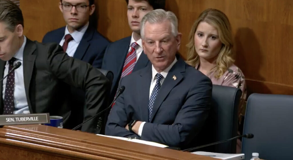 USA senaator süüdistab Zelenskit katses tõmmata NATO sõtta Venemaaga