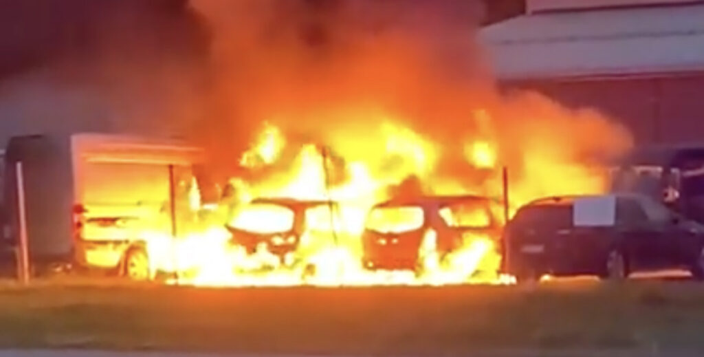 Kole tulekahju Soomes: kolm autot hävisid täielikult