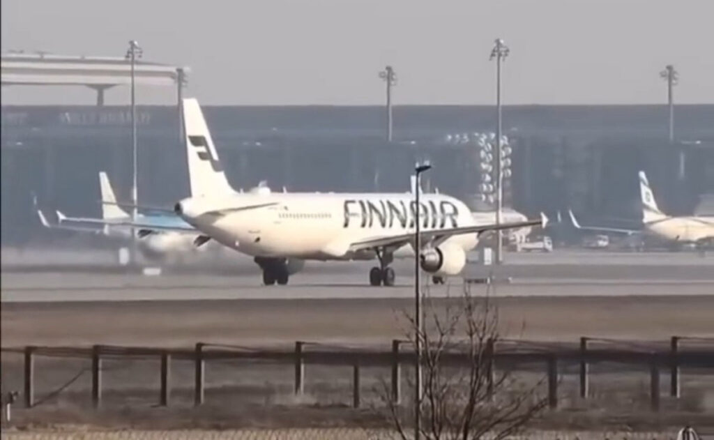 VIDEO: ohtlik olukord Soome lennukiga Berliini lennuväljal