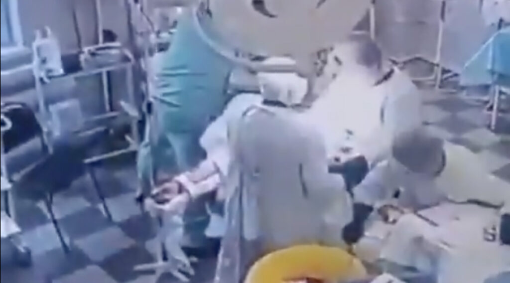 VIDEO: arstid jätkasid maavärina ajal operatsioonilaual tööd