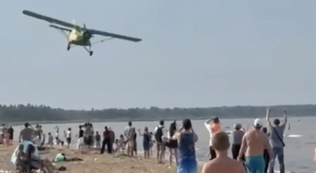 VIDEO: Laadoga järve kaldal hirmutas puhkajaid lennuk