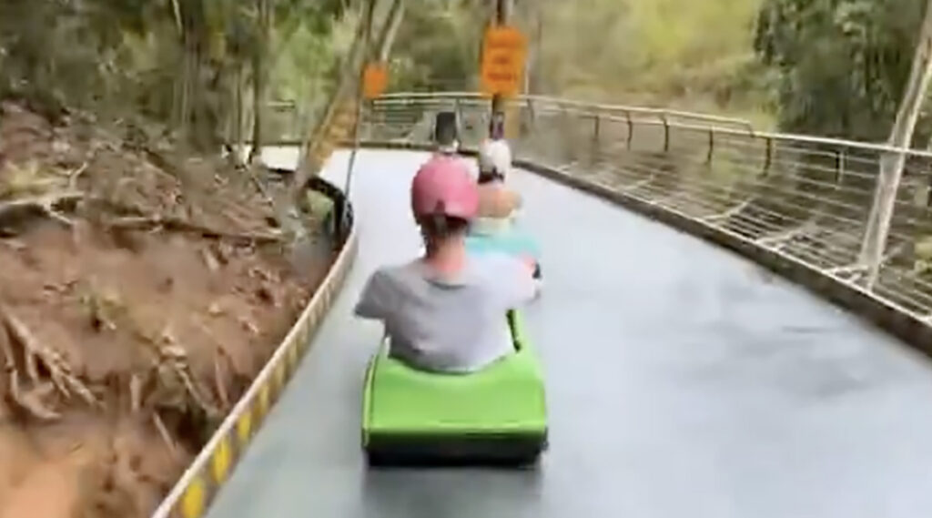 VIDEO: Vietnamis avati omamoodi kardirada NB! Nõrganärvilistele mittesoovitav