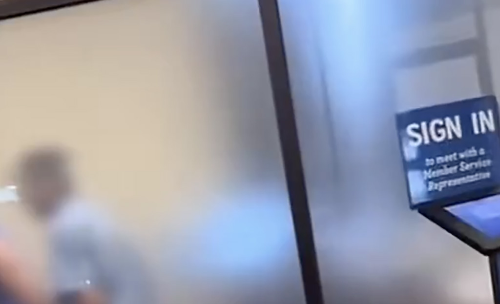 VIDEO: panga töötajad tegelesid töö ajal millegi põnevaga NB! Nõrganärvilistele mittesoovitav