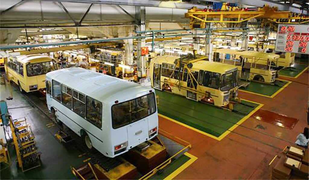 Vene legendaarne bussifirma pani tootmise seisma