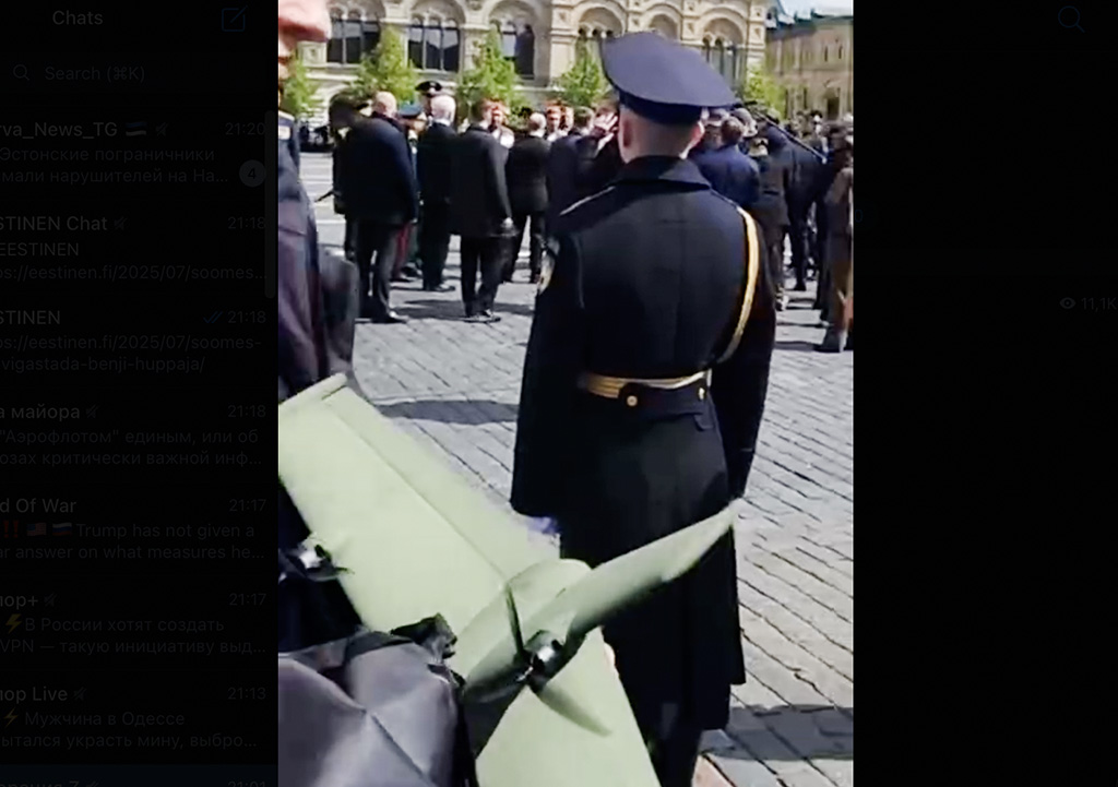 VIDEO: Putini ihukaitse liigub ringi droonitõrjujatega