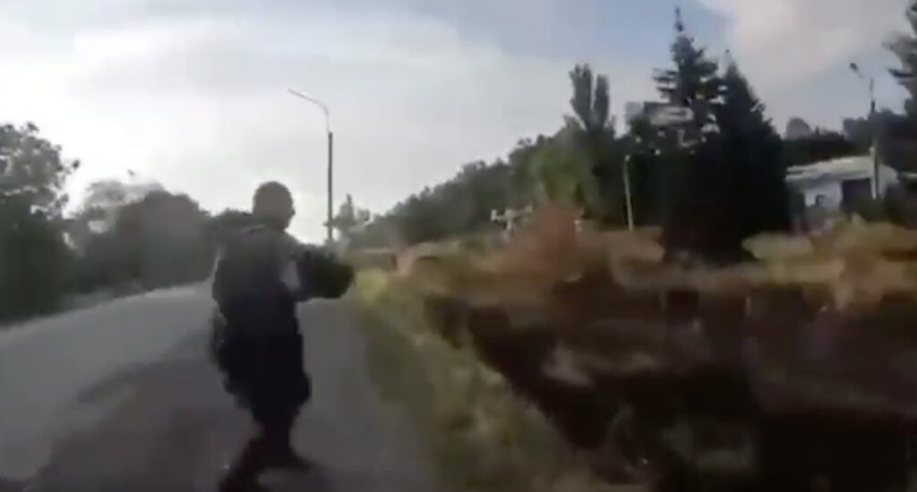 Kohutav pilt: hukkunud Vene sõdurid lahinguväljal reas NB! Nõrganärvilistele mittesoovitav