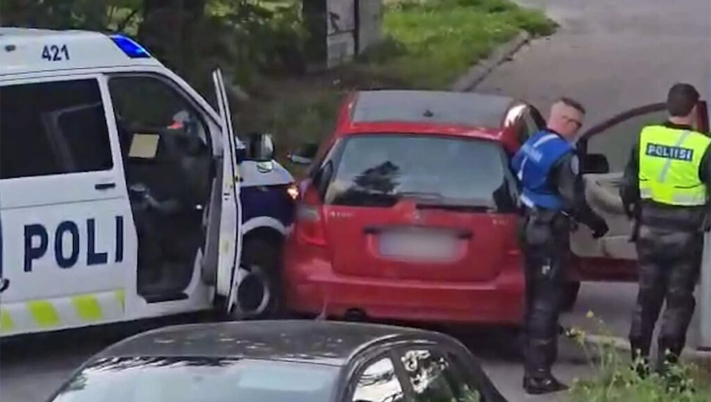 Auto kihutamine lõppes Vantaal dramaatilise tagaajamisega