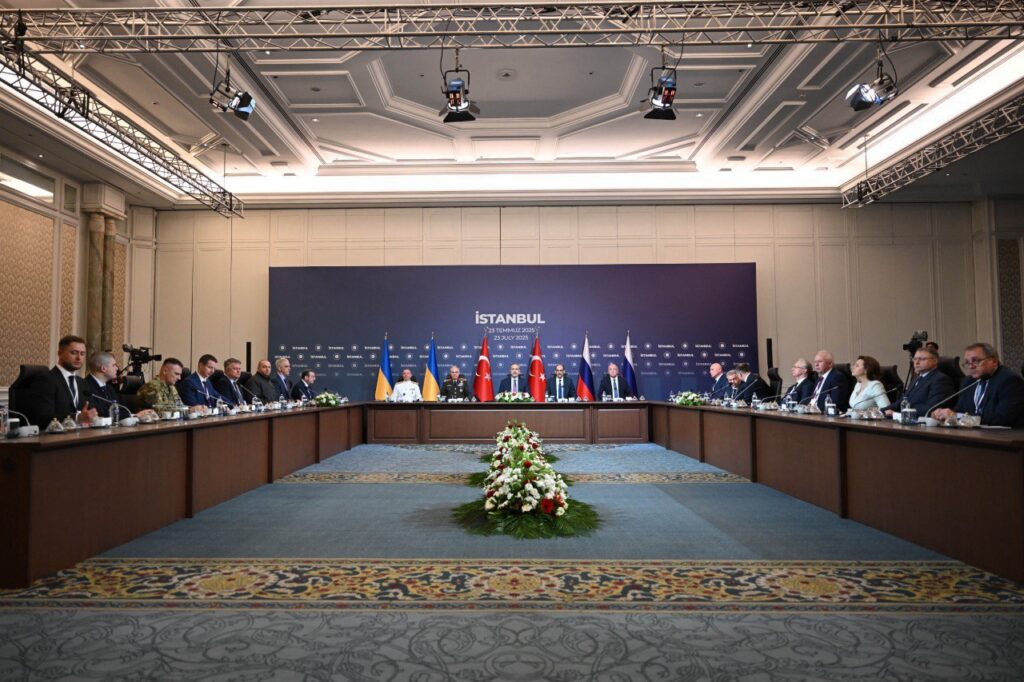 Ukrainas spekuleeritakse, et Zelenski võib minna kokkuleppele venelastega, et võimul püsida