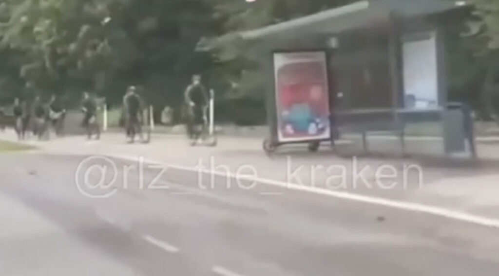 VIDEO: Venemaal naerdakse, kuidas Soome sõdurid saabusid õppusele Eestis jalgratastel