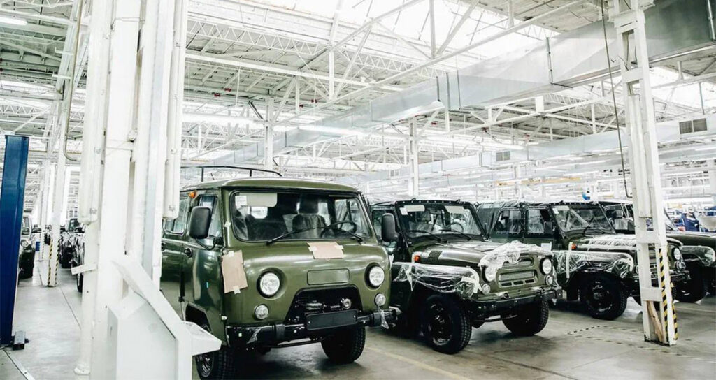 Kuues Vene autotehas piirab tootmist