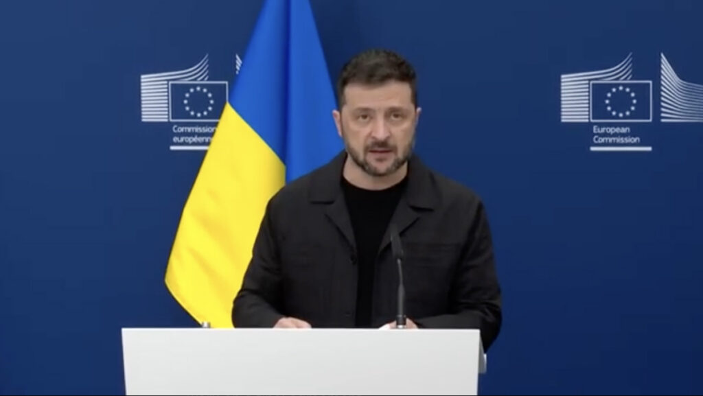 Ukraina president: Venemaa kasutab Valgevenes tsiviiltaristut sõjaliseks otstarbeks