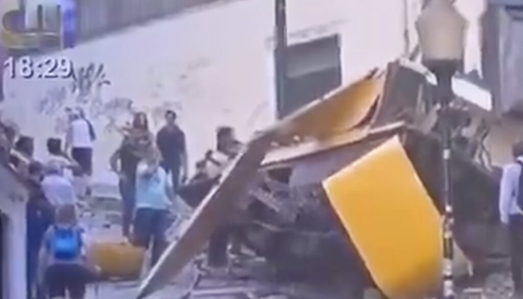 VIDEO: Lissabonis sõitis tramm rööbastelt välja, mitmeid hukkunuid