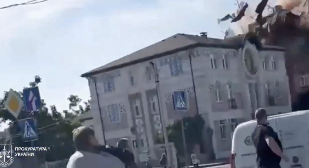 VIDEO: Venemaa tabas koolihoonet Harkivis