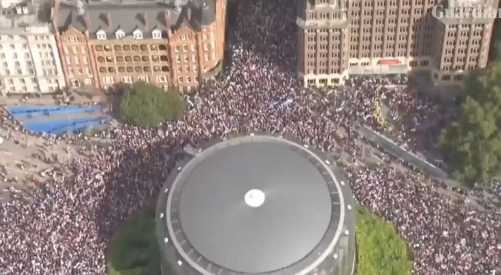 VIDEO: Londonis oli võimas migratsiooni-vastane meeleavaldus