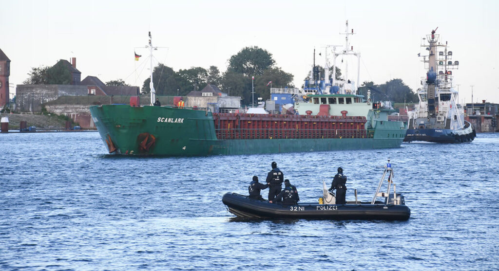 Luuramises kahtlustatav Vene varilaevastiku laev saabus Soome