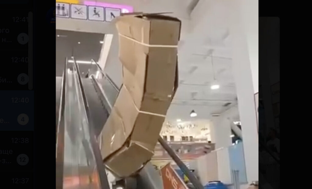 VIDEO: äsja ostetud telekas murdus pooleks