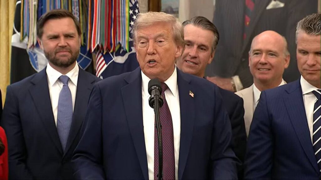 PILTUUDIS: Trump ilmus välja