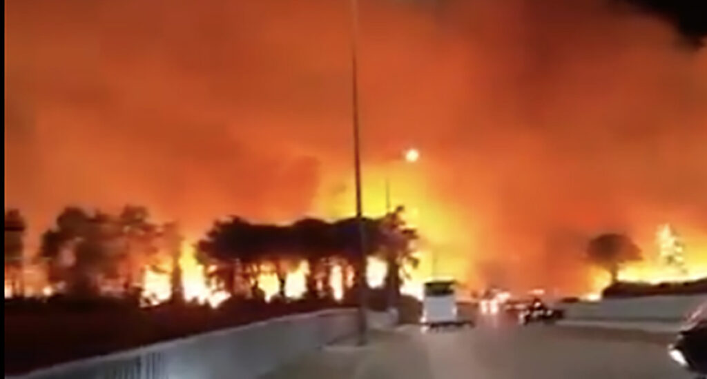 VIDEO: Türgi metsapõlengud jõudsid turismikeskustesse, hotelle evakueeritakse