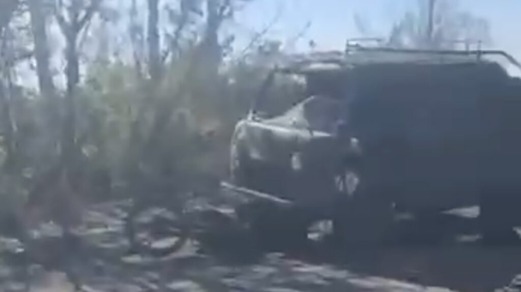 VIDEO: ukrainlased tabasid Vene sõjaväekolonni NB! Nõrganärvilistele mittesoovitav