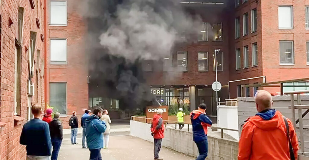 Tamperes läks parkimismajas elektriauto põlema, hävis 50 autot