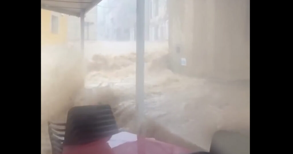 VIDEO: Hispaanias on tänavad muutunud taas jõgedeks