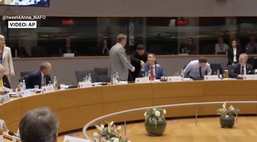 VIDEO: kõik tõusid Zelenski auks püsti, välja arvatud Hispaania peaminister