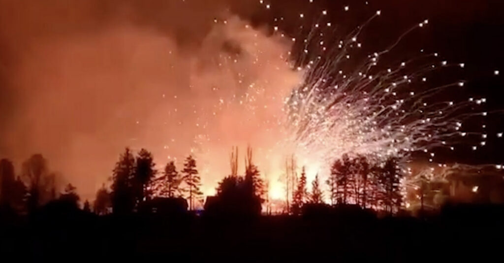 Soomes plahvatasid ilutulestiku raketid, päästekeskus soovitab evakueeruda