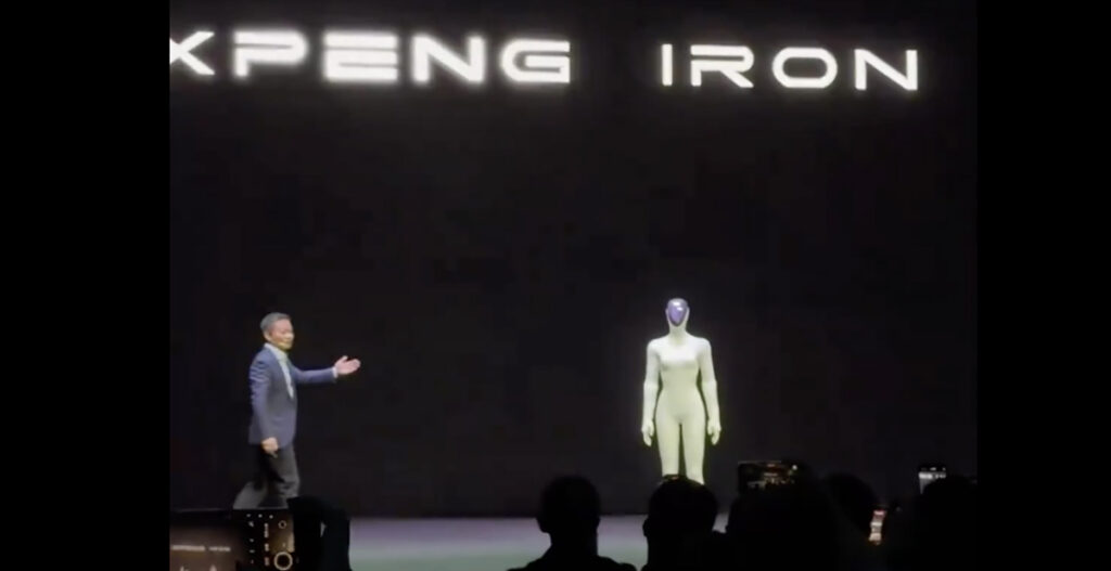 VIDEO: uus Hiina robot on nii tõetruu, et arvatakse, et seal on inimene sees