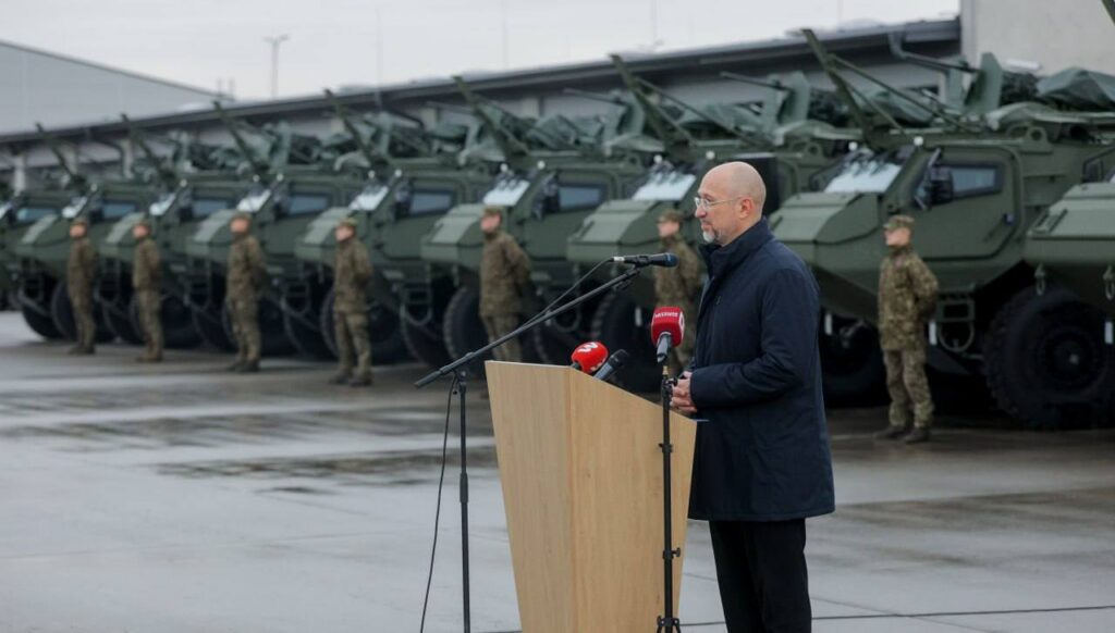 Läti andis Ukrainale üle 21 Patria soomukit