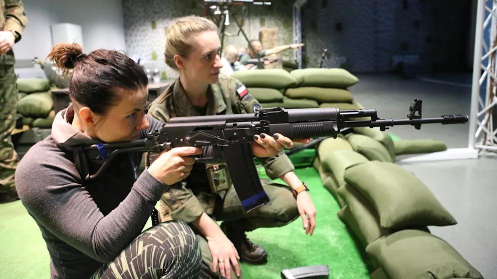 Poola alustas kõigi kodanike sõjalist väljaõpet, kuna kardetakse Venemaa sissetungi