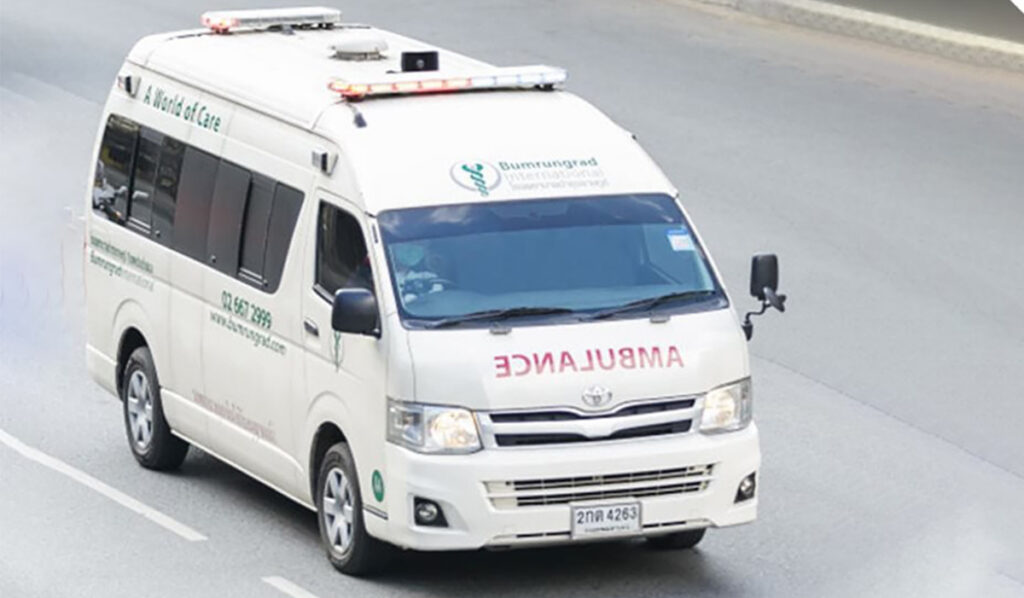 Meedia: 21-aastane soomlane kukkus Tais hotelli 4. korruselt alla