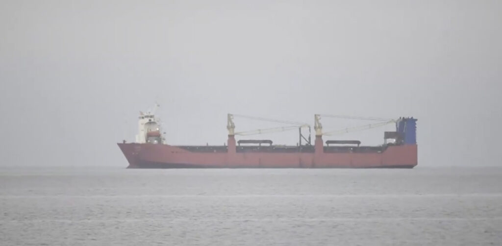 VIDEO: Rootsi võimud läksid Vene laevale