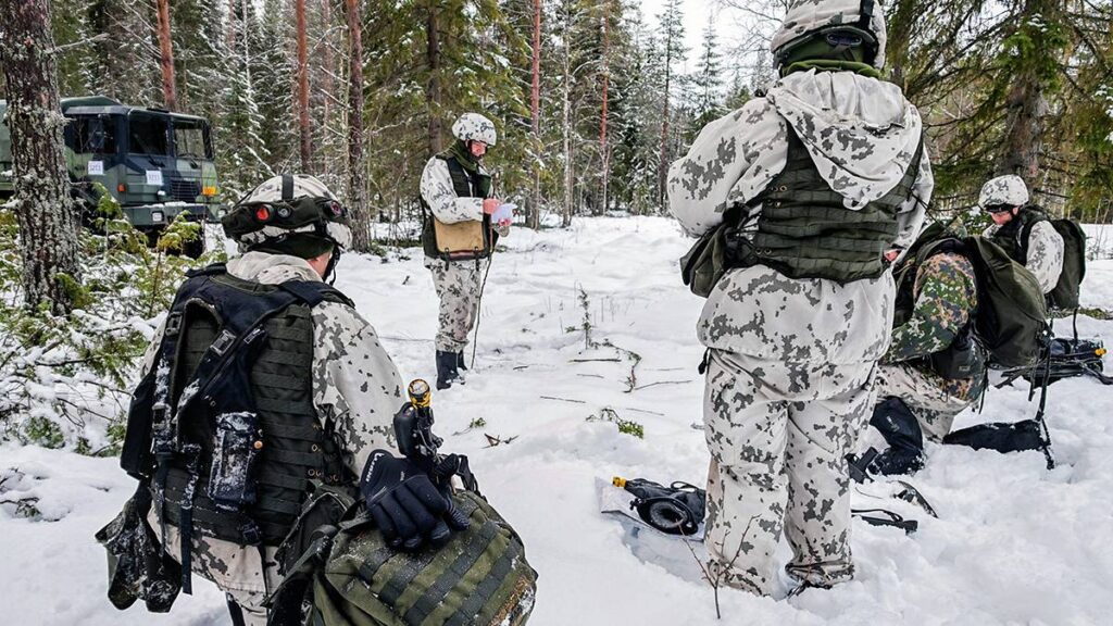 Soomes anti korraldus: reservistid peavad sõtta oma relvad kaasa võtma