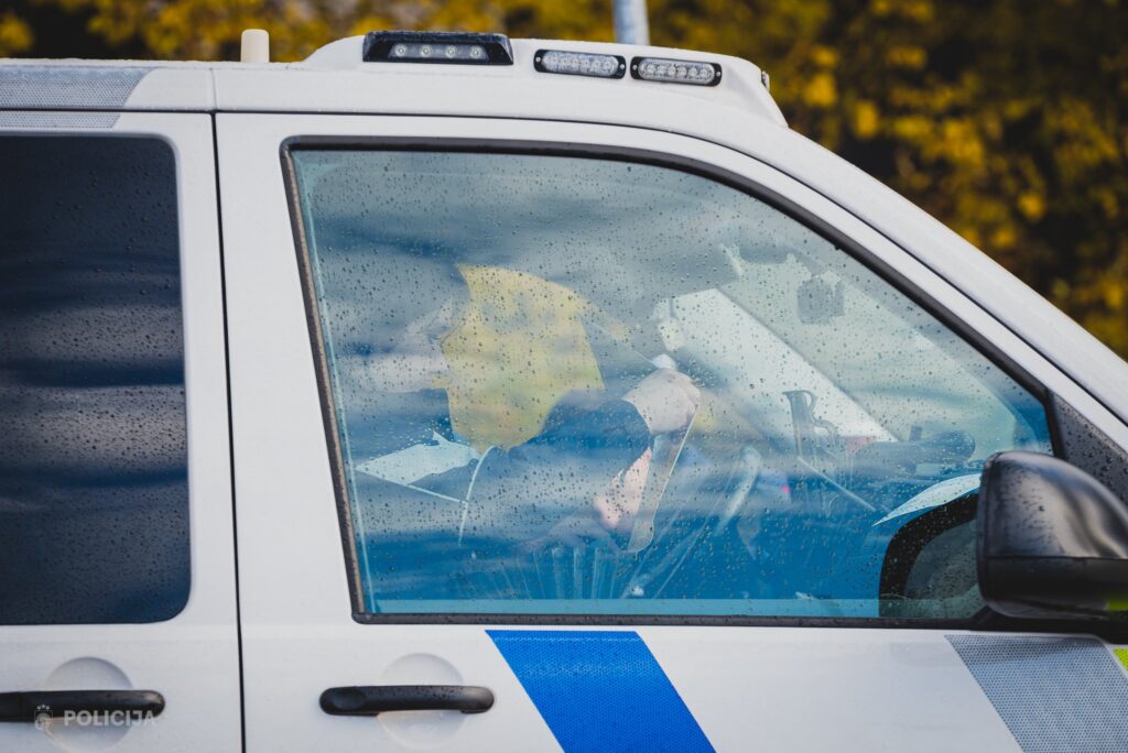 Lätis tabati roolist 10-aastane poiss, kes sõidutas oma isa koju