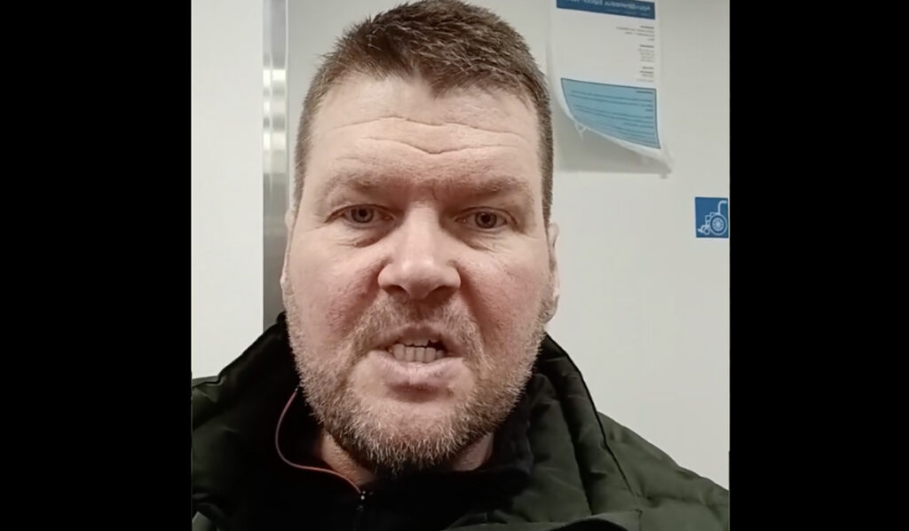 VIDEO: Helsingi seenemüüja lubab EKRE juhtide pere maha lasta