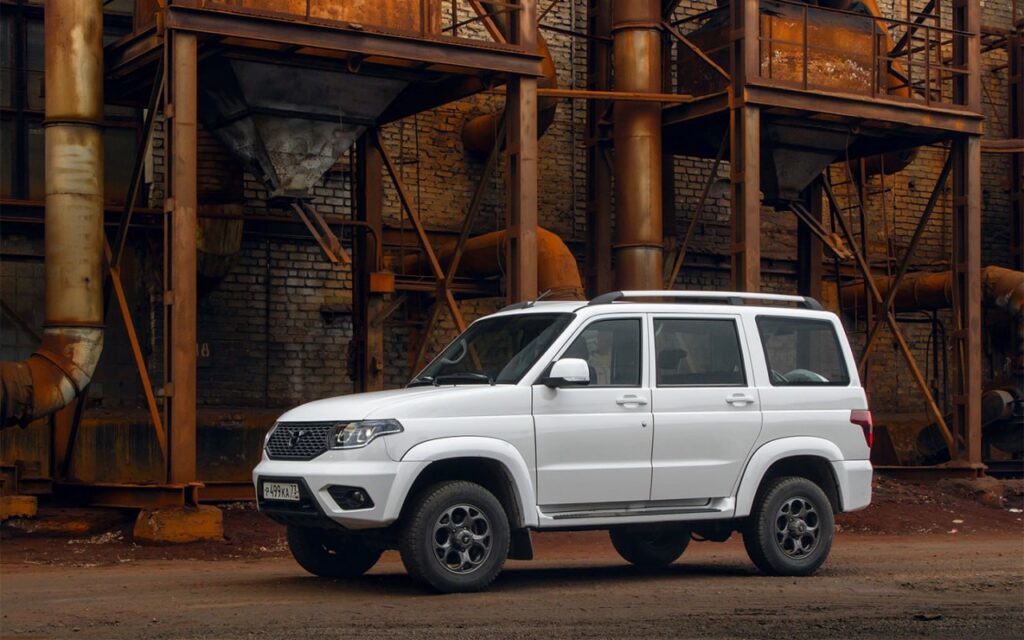 PILDID: Venemaal tutvustati uut UAZ-i – „Patriot”