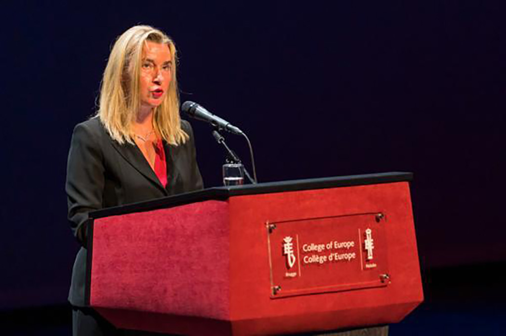 Euroopa Liidu endised ja praegused kõrged ametnikud nabiti kinni süüdistatuna raha kõrvalepanemises