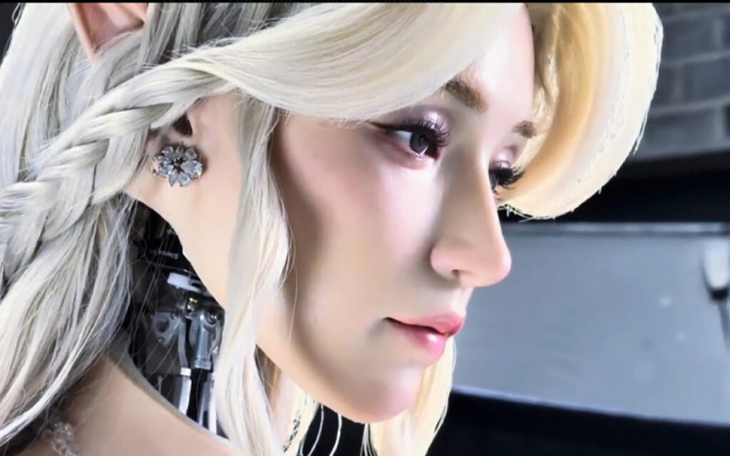 VIDEO: Hiina jõuluime – robopäkapikk