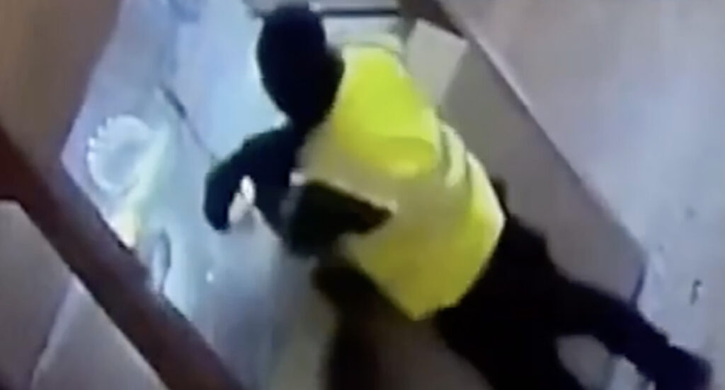 VIDEO: avaldati kaadrid Prantsuse kroonijuveelide vargusest