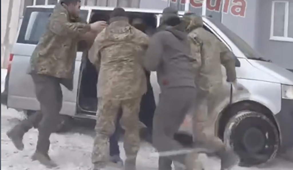 VIDEO: Ukrainas pikendati sundmobilisatsiooni