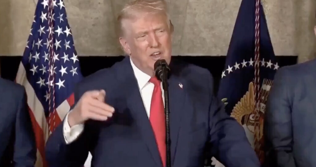 Trump: avage see kuradi väin, värdjad!