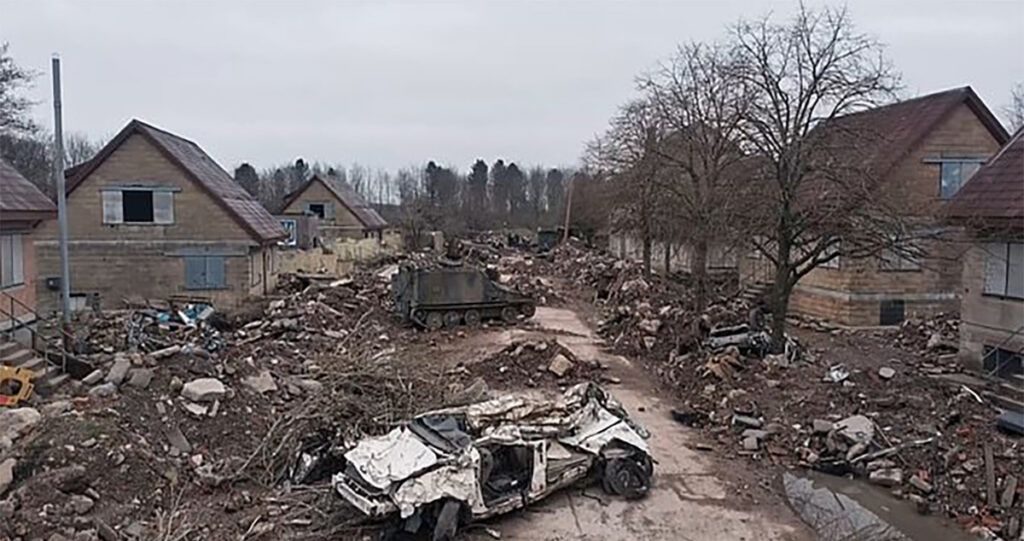 Britid valmistuvad sõjaks Venemaaga väljaõppealal, mis meenutab puruks pommitatud Ida-Euroopa linna